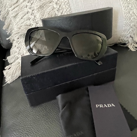 Prada Catwalk Sunglass - Picture 6 of 15